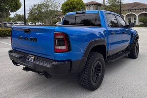 RAM 1500 TRX 2024 Extrêmement Propre, 702 CV, V8 Suralimenté, 4x4, Prêt à Livrer - Product Image 2