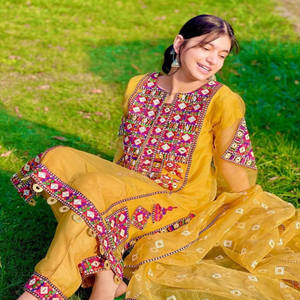 Le meilleur matériau du Pakistan Salwar Kameez pour les femmes - Product Image 2