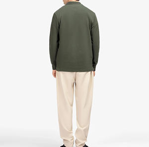 T-shirt décontracté pour homme en coton polyester 220 g/m², personnalisable avec logo, séchage rapide, respirant et écologique – Collection été - Product Image 5