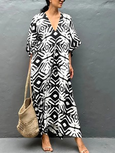 Factory Wholesale 2026 Women's Three-Piece Printed Bikini Cover Ups <b>Beach</b> Dress Swimwear Swimming Suits Knitting Material <b>Thongs</b> - Product Image 2