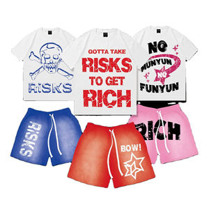 Conjunto de Camiseta y Pantalones Cortos Deportivos para Hombre, Estilo Vintage Lavado con Ácido, Diseño Personalizado, Estilo Moderno y Elegante - Product Image 1