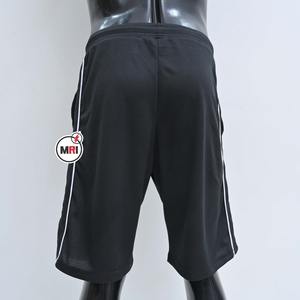 Pantalones cortos deportivos transpirables de verano personalizados de fábrica al por mayor para hombre, pantalones cortos largos de secado rápido con cordón de poliéster para hombre - Product Image 2
