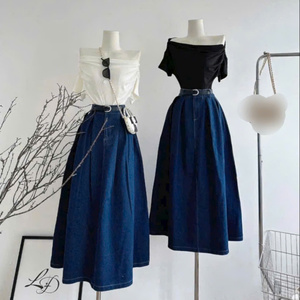 ชุดกระโปรงยีนส์ยาว ผู้หญิง ชุดเซ็ต 2 ชิ้น เสื้อผ้าจากโรงงาน ลำลอง ซักได้ บรรจุภัณฑ์แบบกำหนดเอง ผู้ผลิตจากเวียดนาม ยืดหยุ่น - Product Image 2