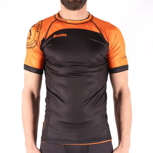 T-shirt de sport à séchage rapide à manches courtes de chemise de compression de sublimation pour hommes, ajustement extensible personnalisé | Rashguard personnalisé d'impression OEM - Product Image 5