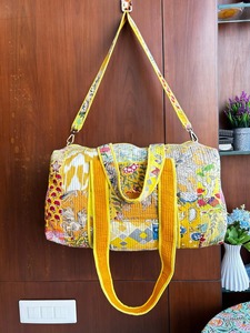 Bolsa de Viaje Acolchada con Estampado de Bloques Amarillos, Duradera, de Gran Capacidad, Ecológica, de Algodón de Lujo, Deportiva, Informal, para Fin de Semana, con Cierre - Product Image 3