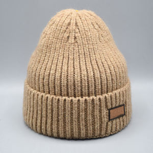 Bonnets d'hiver tricotés à motif écossais/à motifs personnalisés avec logo personnalisé, de haute qualité, chauds, teints, prêts pour les voyages - Product Image 2