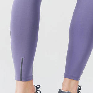 Leggings de Yoga Personalizados sin Costuras en la Cintura para Mujer, Leggings de Yoga Deportivos, Ropa Deportiva Sublimada Personalizada para Mujer - Product Image 2