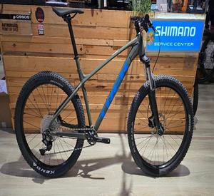 Qualité 2023 T r e k Roscoe 6 Prêt à être expédié - Product Image 1