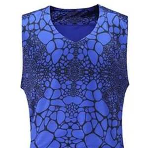 Uniforme de basket-ball Design personnalisé Uniforme de basket-ball pour jeunes sublimé de haute qualité Vêtements de sport unisexes de couleur propre - Product Image 4