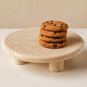Elegante Soporte para Tartas de Piedra Travertino con Tres Patas Resistentes, Perfecto para Exhibir Postres y Decoración con Estilo, Diseño Natural Hecho a Mano - Product Image 2