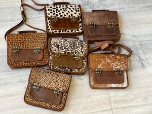 Neue hand gefertigte Handtaschen aus echtem Rindsleder für Damen Stilvolle lässige Schulter taschen Western Hochwertige Umhängetaschen aus Leder - Product Image 3
