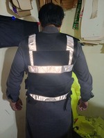 Gilet de sécurité réfléchissant haute visibilité avec fermeture éclair avant, poches multifonctionnelles, uniforme de garde, unisexe, noir, toutes saisons, veste 100% polyester