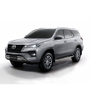 Volante a la Izquierda/Derecha, Turbo, Cuero Oscuro, Automático, R18 para FORTUNER 2015-2021, SUV Usado, Tracción Delantera - Product Image 6