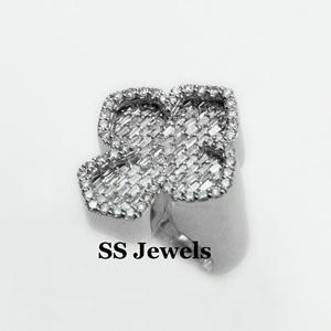 Anillo de Plata de Ley 925 con Baño de Rodio, con Moissanita VVS Corte Baguette, Diseño de Cruz de Jesús, Motivo de Araña, Regalo de Navidad - Product Image 3