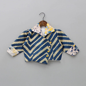 Conjunto de Lehenga Choli Estampado Azul y Amarillo para Niñas |   Chaqueta de Diseño Estilo Étnico para Niñas para Fiesta |   Poliéster Sin Arrugas - Product Image 4
