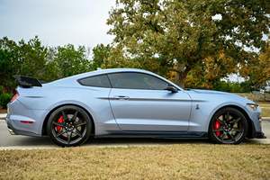 2022 Ford Mustang Shelby GT500 Heritage Edition Essence Faible Kilométrage - Product Image 4