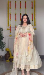 Robe longue Anarkali pour femmes de qualité supérieure Georgette broderie séquence travail pour les mariages et les fêtes tenue de mode d'été inde - Product Image 2