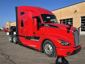 รถบรรทุกหนักเคนเวิร์ธ ที680 ปี 2025 เกียร์อัตโนมัติ 6x4 พร้อมเครื่องยนต์คัมมินส์ เอ็กซ์-15 ดีเซล พวงมาลัยซ้าย ใหม่ - Product Image 2