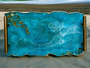 Meilleur plateau décoratif de service avec résine époxy Party Wedding Use et plateau de service en résine pour caboteur et poignée en laiton d'Inde - Product Image 2