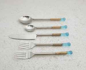 Ensemble de couverts en acier inoxydable 18/8 304 de qualité supérieure, design élégant, avec manche en résine, pour restaurant populaire - Product Image 5