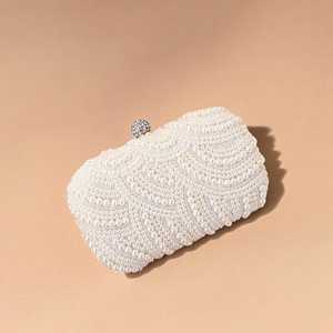 Sac à main avec poignée de poignet en perles et sacs à main de travail au design floral pour la fête de mariage et la faveur de retour - Product Image 3