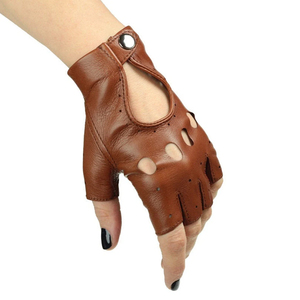 Gants de conduite en cuir d'agneau importés classiques de GLOVES City avec doublure en soie Gants de conduite demi-doigt - Product Image 4