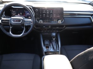 GM C Canyon 2WD Elevation 2024 Usado en Buen Estado - Product Image 5