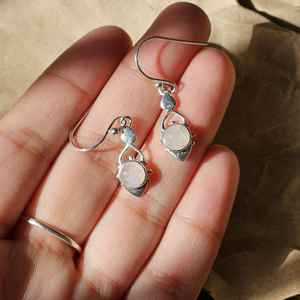 Pendientes de Piedra Lunar en Plata de Ley Chapada en Oro, Joyería Elegante Hecha a Mano para Bodas y Fiestas, Regalo para Ella - Product Image 1