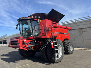Compre una Cosechadora Case IH 8240 de Calidad a Bajo Precio, Equipo Agrícola Resistente para Cultivo y Cosecha en Terrenos Agrícolas - Product Image 5