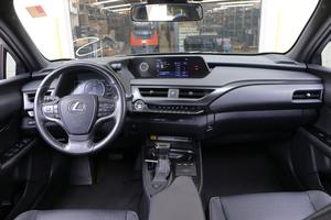 Lexus UX 200 SUV 2022 USADO, Negro, Tracción Delantera, con Volante a la Derecha/Izquierda, Asientos de Cuero, Importación Europea de Primera Calidad, Vehículo Usado en Venta - Product Image 4