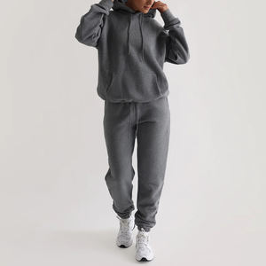 Ensembles de costumes de jogging pour hommes logo personnalisé ensembles de pantalons évasés deux pièces lourds survêtements oversize à imprimé bouffant survêtements - Product Image 1