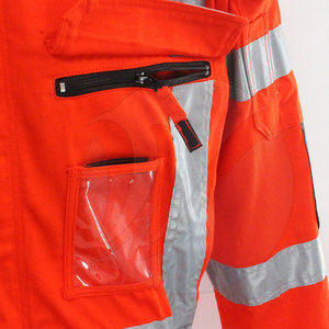 Service OEM, Fournisseur Direct d'Usine, Combinaison de Sécurité Imperméable et Ignifuge Niveau D, Manches Longues, Matière Nylon/Polyester - Product Image 5