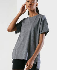 T-shirt court personnalisé pour femme, col rond, coupe ajustée américaine, en maille, imprimé sérigraphié, idéal pour l'été - Product Image 2