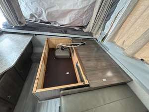 Autocaravana F-o-r-e-s-t R-i-v-e-r RV Rock-wood F-r-e-e-d-o-m S-e-r-i-e-s 1940LTD usada del 2022, lista para vender - Product Image 5