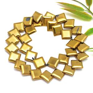 Perles d'hématite plaquées or 18 carats de 12 mm de forme carrée, fil métallique pour la fabrication de bijoux, vente en gros - Product Image 1