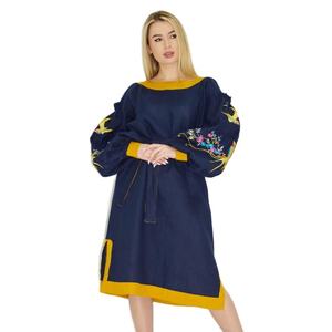 Vestido de diseñador bohemio de verano ucraniano bordado de talla grande de manga larga con abertura lateral tejido de cintura Natural cuello redondo sostenible - Product Image 1