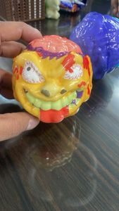 ลูกบอลยางบีบเล่น สนุกสุดมันส์ ยี่ห้อ S.S International Fun Monster  บรรเทาความเครียด เด้งดึ๋ง ทนทาน เก็บลมได้ดี ขนาด 5 ซม. ของชำร่วยงานปาร์ตี้สำหรับเด็ก - Product Image 2