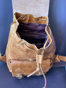 Mochila de cuero crujiente de grano completo hecha a mano Real estilo Vintage bolsas de usos múltiples mochila de bolsillo de nuevo diseño producto a granel al por mayor - Product Image 6