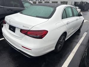 Usado cuidadosamente 2023 M-ercedes-B-enz Clase E 350 4MATIC 4dr Sedan AWD - Product Image 3