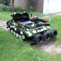 Işık Efektli Kamuflaj Tankı Elektrikli Sürüş Oyuncağı, Açık Hava Oyun Alanları ve Alışveriş Merkezleri İçin Ticari Çocuk Oyun Aracı