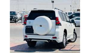 Toyota Prado d'occasion 2021, transmission intégrale, sièges en cuir, régulateur de vitesse adaptatif, option GCC, conduite à gauche, pneus R21 d'occasion, boîte automatique, Euro5, caméra 360° arrière - Product Image 4