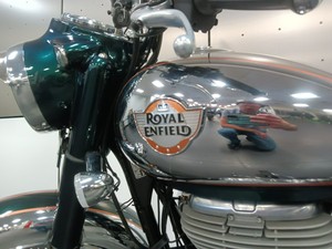 Nuova Moto Stradale Classica <span class=keywords><strong>Royal</strong></span> <span class=keywords><strong>Enfield</strong></span> <span class=keywords><strong>Classic</strong></span> 350 2026 - Product Image 5