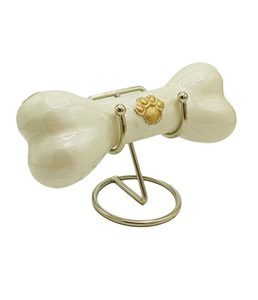Urnas decorativas de aluminio para mascotas con forma de hueso, ataúd con marca de pata grabada a mano para cenizas de mascotas con soporte de exhibición, único (blanco) - Product Image 1