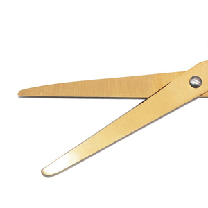 Ciseaux de bureau asymétriques dorés avec lame en acier inoxydable à bord lisse pour couper le ruban pour les projets de bricolage festifs - Product Image 4