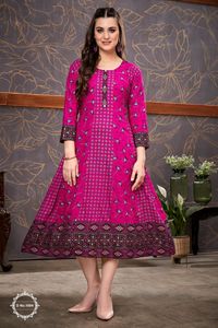 เสื้อคลุมผ้าเรยอนสำหรับผู้หญิงผ้าพิมพ์ลายแฟนซีดีไซน์แบบดั้งเดิมของอินเดีย - Product Image 5