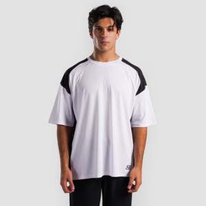 Camiseta Negra Oversize de Punto 100% Poliéster con Estampado Gráfico Sólido y Métodos de Serigrafía - Product Image 1