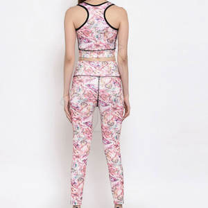 Cómodo conjunto de yoga sublimado para mujer hecho con materiales de alta calidad transpirabilidad para estilos de vida activos - Product Image 4