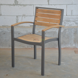 Chaise de salle à manger grise avec accoudoirs Cattalina Design minimaliste en bois massif élégant et pratique pour un look moderne - Product Image 6