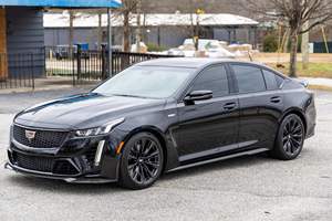 รถ Cadillac CTS Blackwing รุ่นฉลองครบรอบ 120 ปี ปี 2023 สภาพดีเยี่ยม วิ่งเพียงประมาณ 8,800 ไมล์ เครื่องยนต์เทอร์โบ 6.1 ลิตร V8 8 สูบ 668 แรงม้า เบาะหนังสีเข้ม ขับเคลื่อนล้อหน้า - Product Image 3