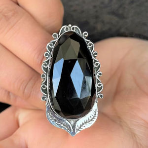 Premium grande bague en Onyx noir pour les femmes déclaration grande pierre bague de Cocktail beauté et la bête inspiré bijoux élégant - Product Image 1